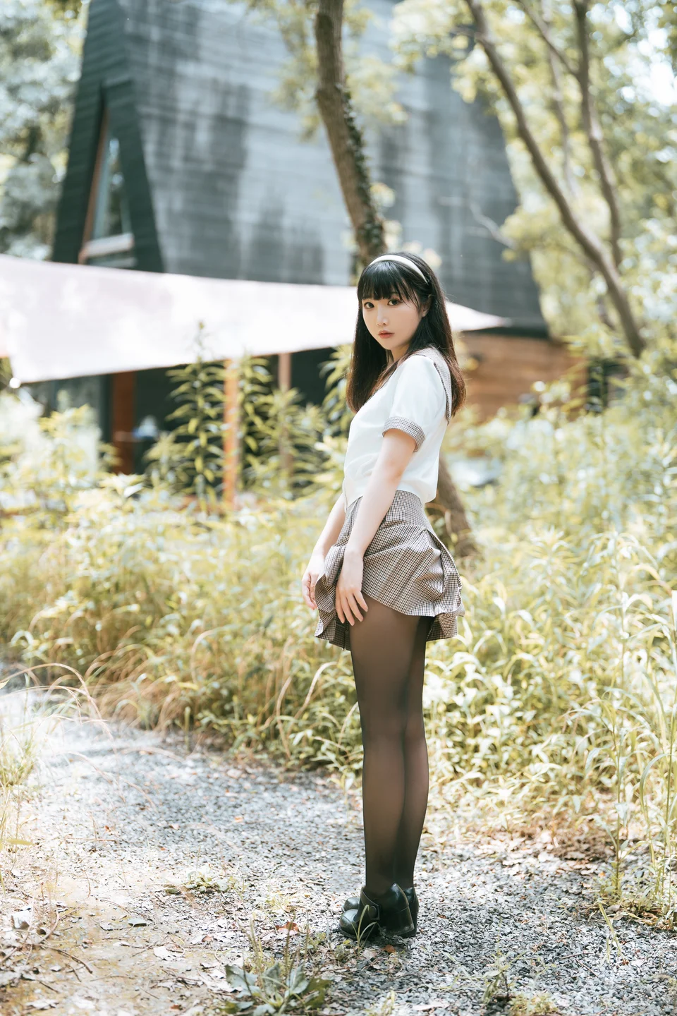 面饼仙儿 - JK黑丝露营 [40P-499MB] tg@simisebaisi 【丝足阁】011.webp